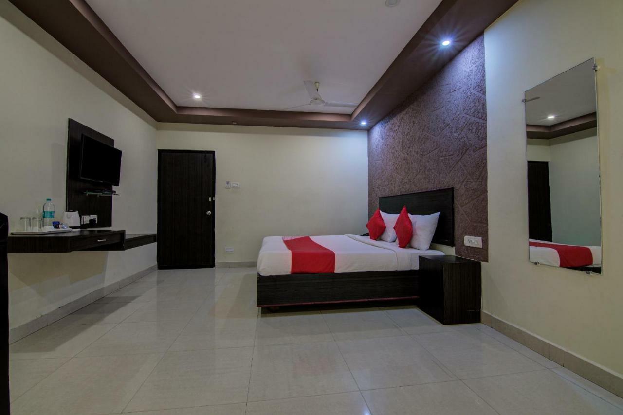 Oyo 16961 Sea Rock Otel Visakhapatnam Dış mekan fotoğraf