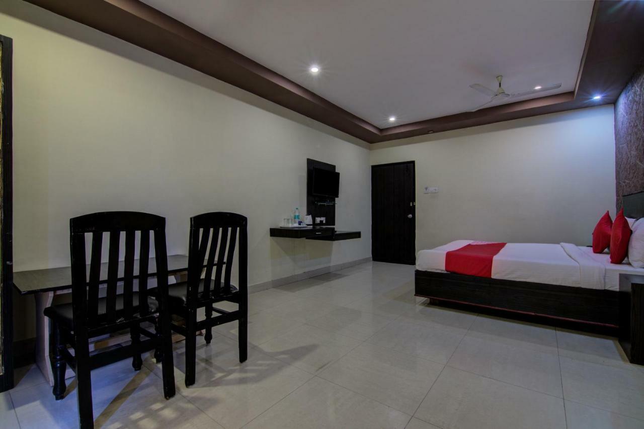Oyo 16961 Sea Rock Otel Visakhapatnam Dış mekan fotoğraf
